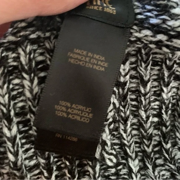 FRYE | NWT Black Charcoal White Marled Beanie with Pom Pom OS - Picture 9 of 15